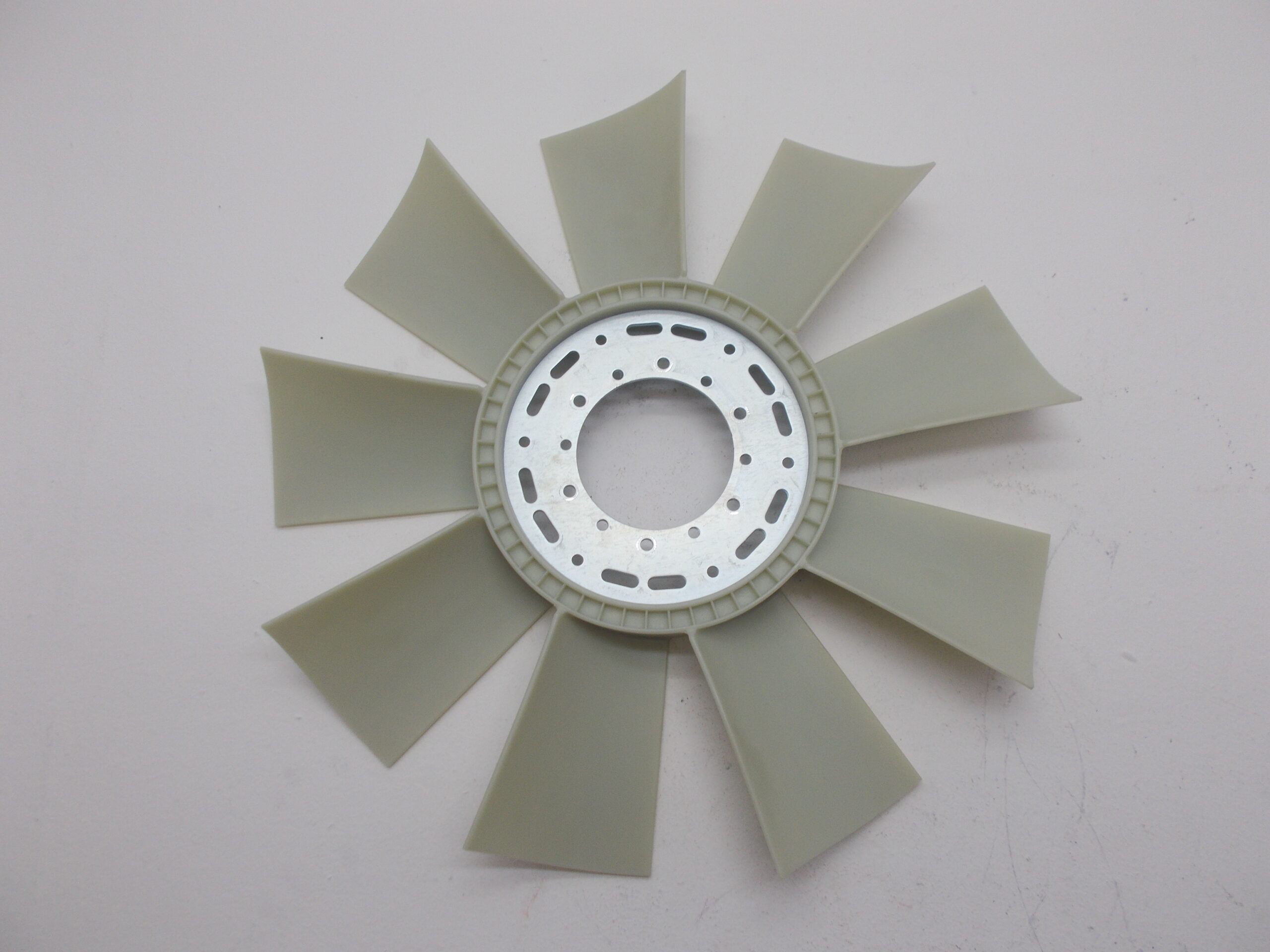 Крыльчатка D-660mm 9 лопостей CUMMINS OTSA100147 OTSA, 740.30-1308012 740.30-1308012