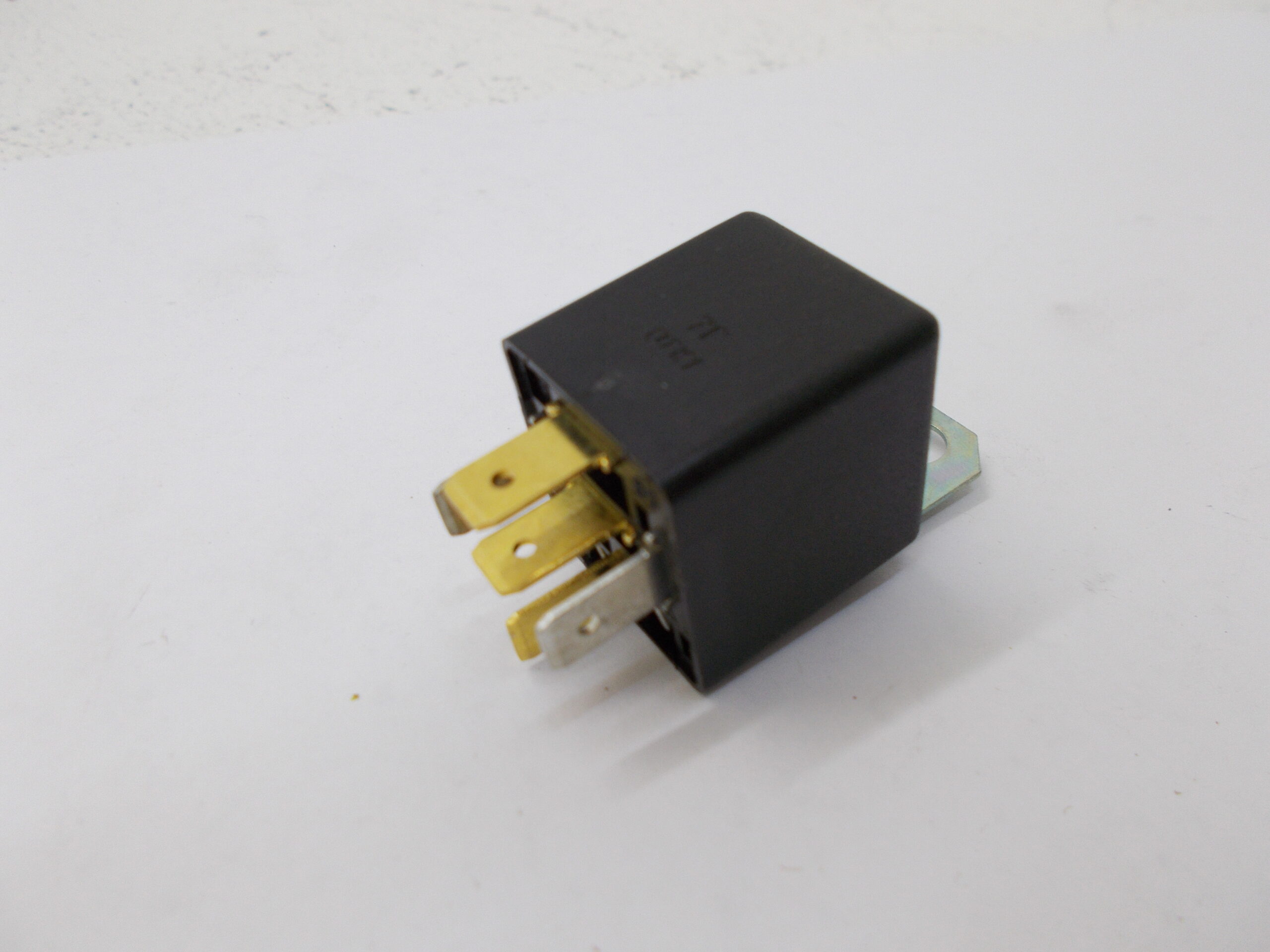 Реле стартера 5-и контактное с кронштейном 24V AVTOELECTRICA