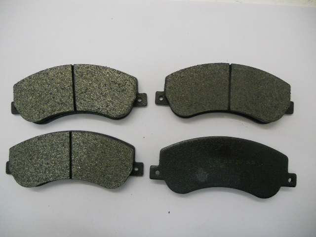 Колодки тормозные передние FORD TRANSIT VII 1.8-2.4 (026-)