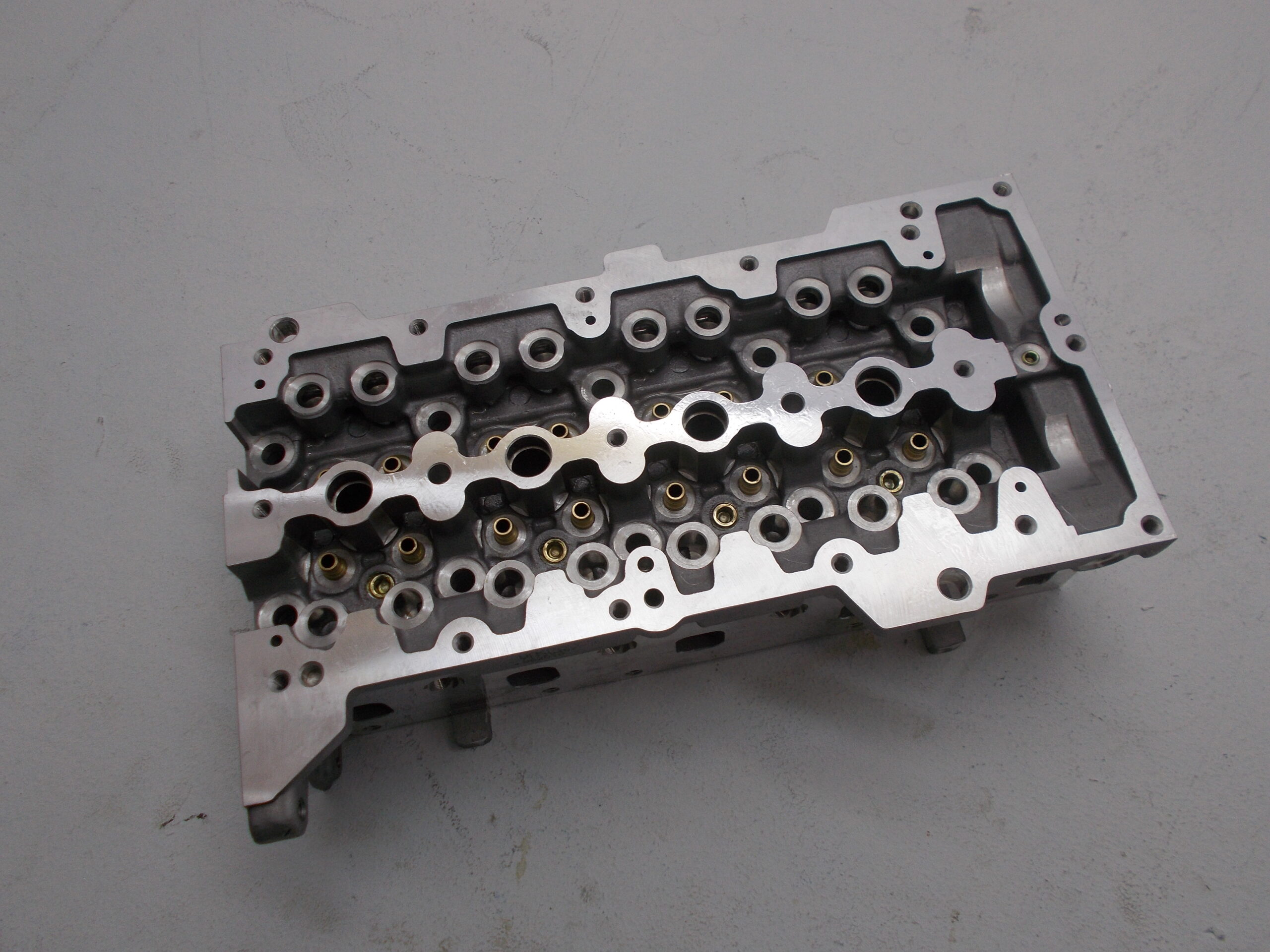 Головка блока цилиндров FIAT / ALFA / Lancia ГОЛАЯ LINK 71739601