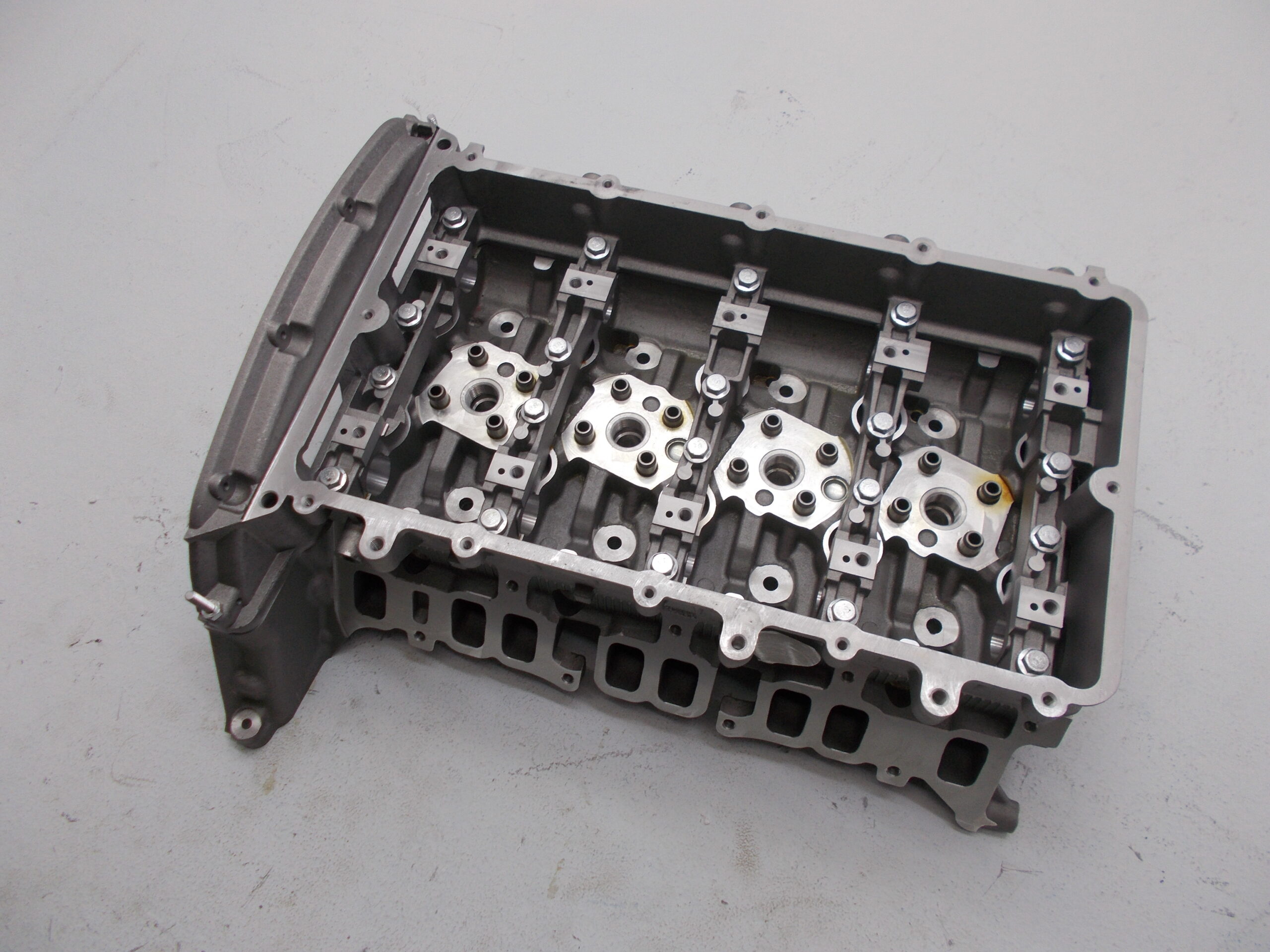 Головка блока цилиндров FORD TRANSIT 2.4 DURATORG 2000-06 ГОЛАЯ LINK 1701911