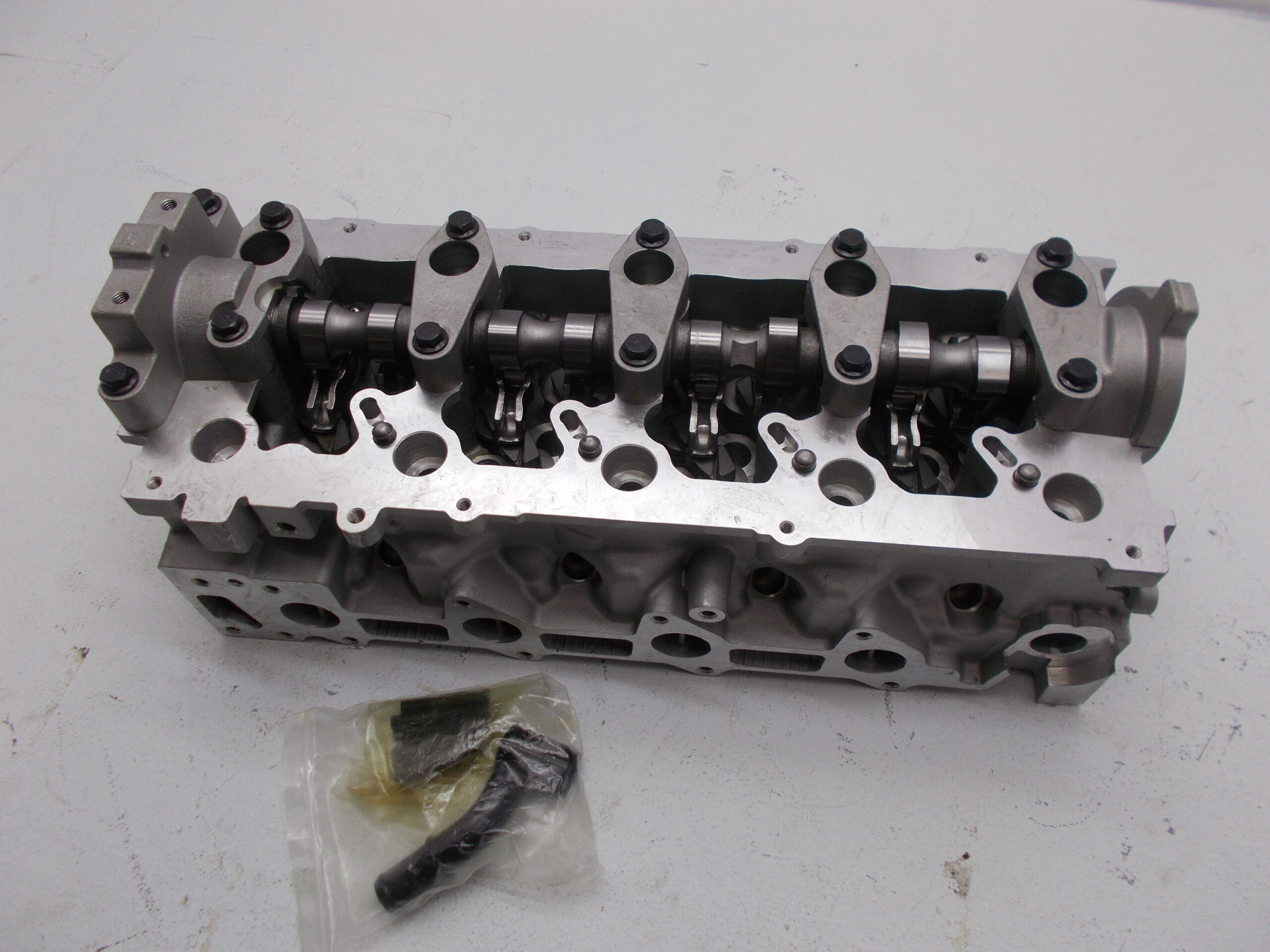 Головка блока цилиндров HYUNDAI SANTA FE / TUCSON 2,2 D4EB/D4EA в сборе LINK