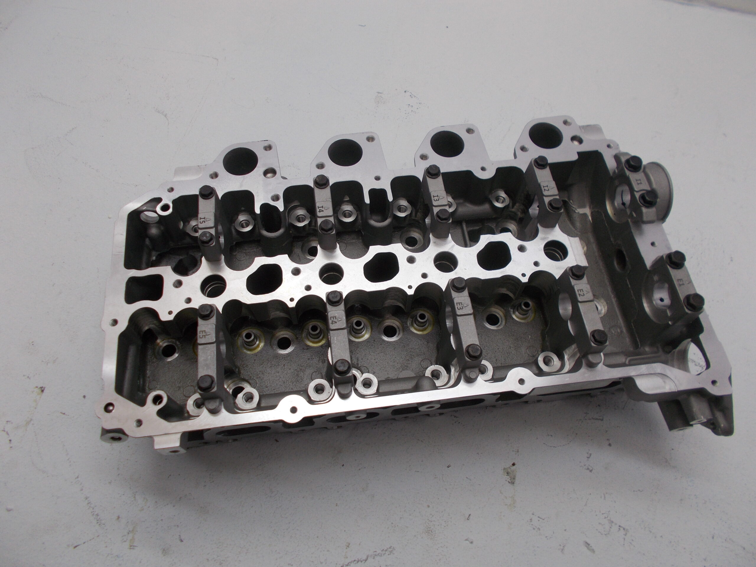 Головка блока цилиндров MITSUBISHI L200/ PAJERO 4D56U ГОЛАЯ LINK 1005B452