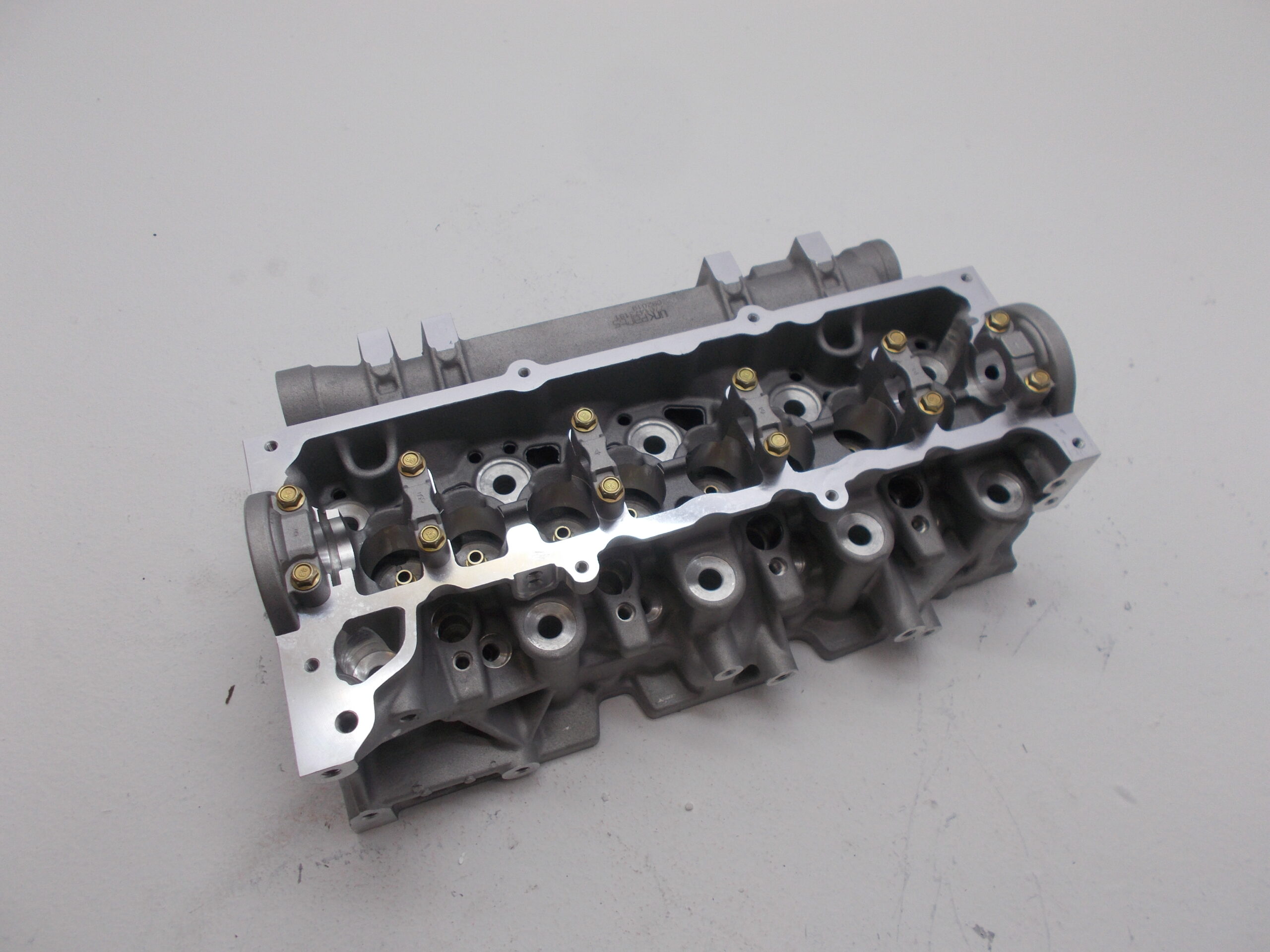 Головка блока цилиндров RENAULT 1.5DCI / NISSAN ГОЛАЯ LINK 110417784R