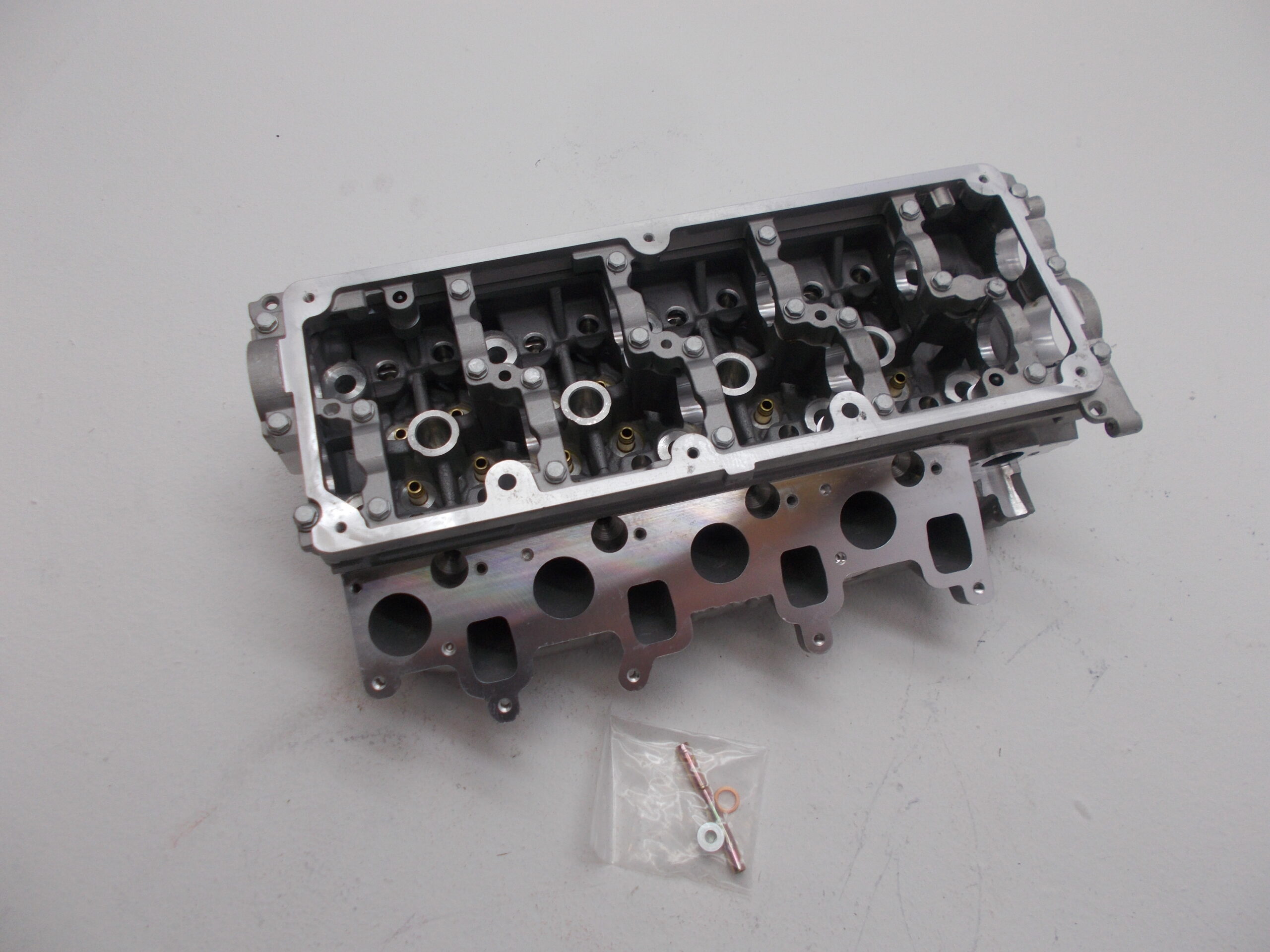 Головка блока цилиндров VOLKSWAGEN AMAROK / KRAFTER CDBA, CDCA ГОЛАЯ LINK