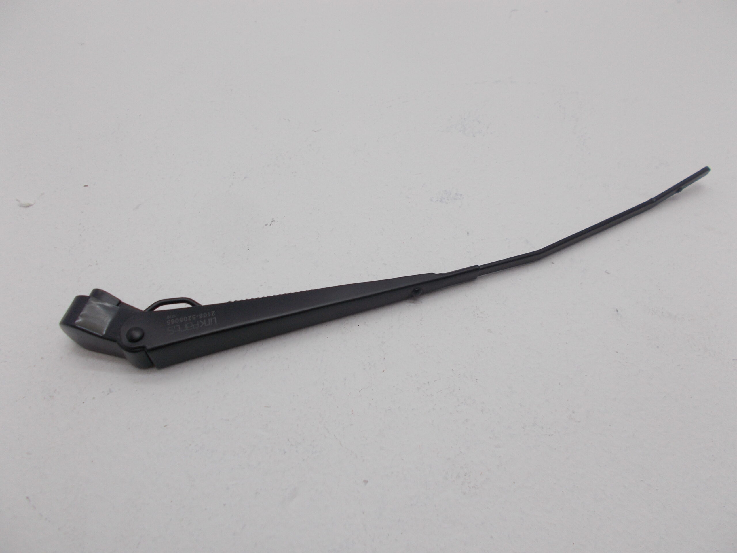 Поводок стеклоочистителя ВАЗ-2108-2109 передний (прямой) LINKPARTS